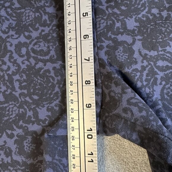 Navy Geometric Damask Print Leggings Mid Rise Stretch Knit Ankle Length Sz M - Picture 7 of 8